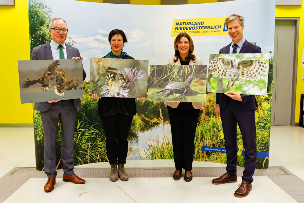 Landesvize Stephan Pernkopf, Katrin Vohland (Generaldirektorin des Naturhistorischen Museums Wien), Edith Klauser (Direktorin des Nationalparks Donau-Auen) und Richard Zink (Leiter der Österreichischen Vogelwarte Seebarn).