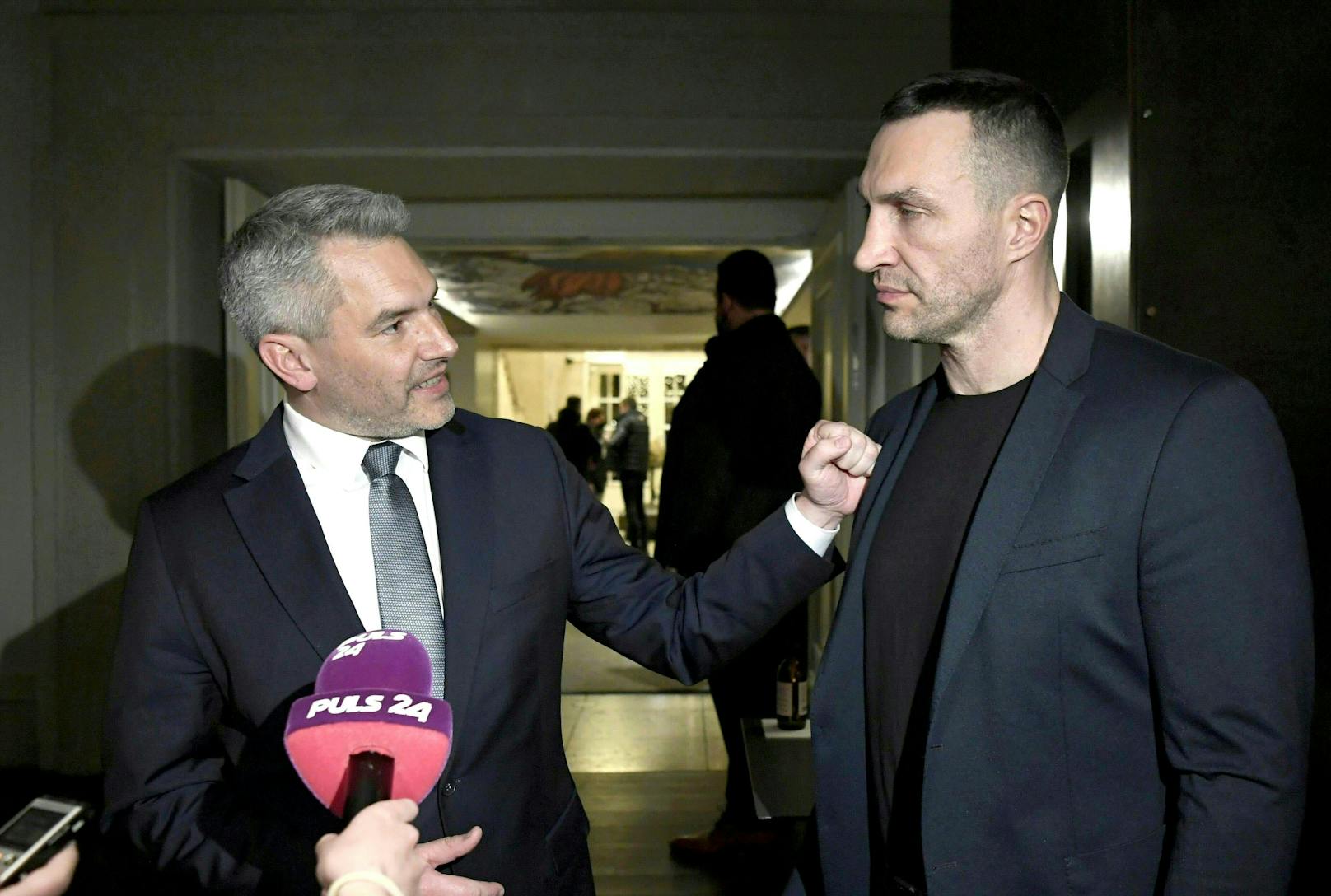 "Ich werde nicht scheu sein zu sagen: Wir brauchen mehr. Bitte hören Sie nicht auf", so Klitschko.