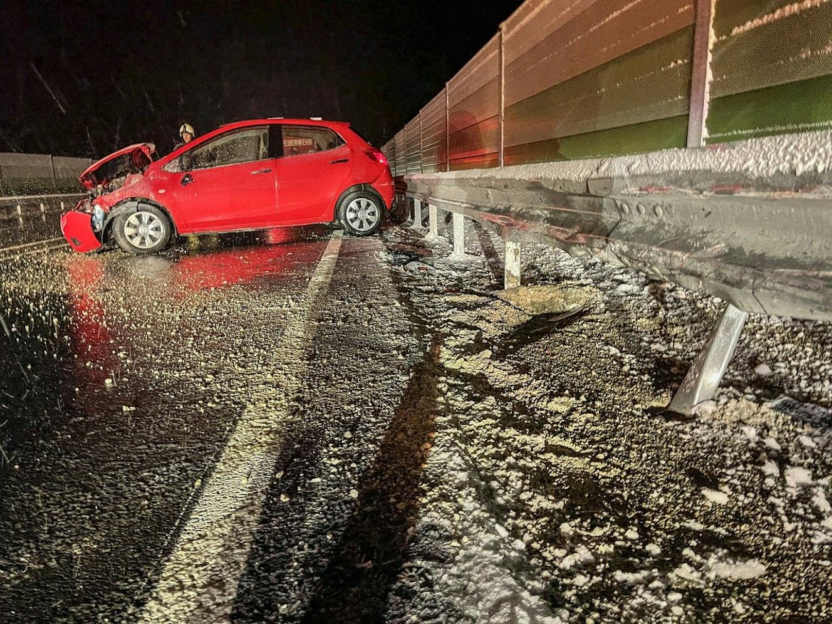 Die Lenkerin kam von der Straße ab.