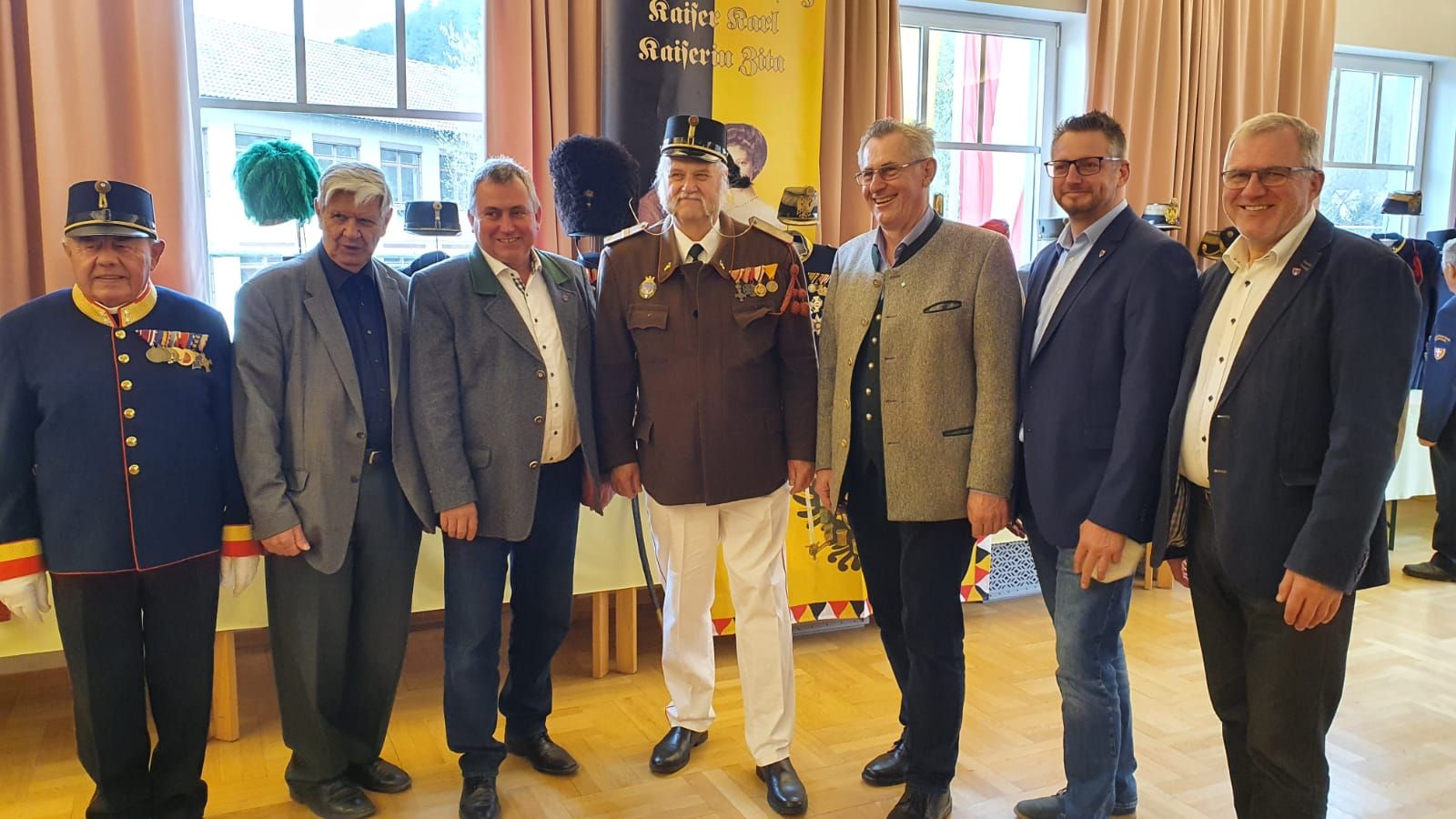 Paul Fuchs, Alt-Bürgermeister Alois Karner, Bürgermeister Bernhard Karnthaler, Karl Zehetner, Bundesrat Martin Preineder, GR Jochen Panzenböck und GGR Martin Karnthaler 