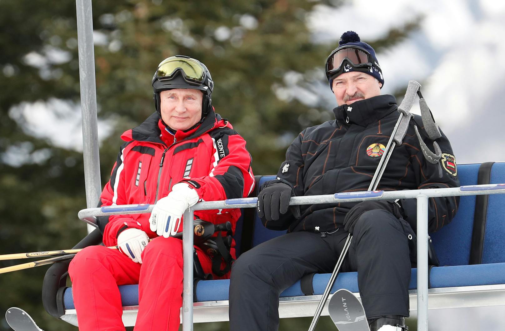Wladimir Putin und Alexander Lukaschenko beim gemeinsamen Ski-Urlaub 2019 in Sotschi.