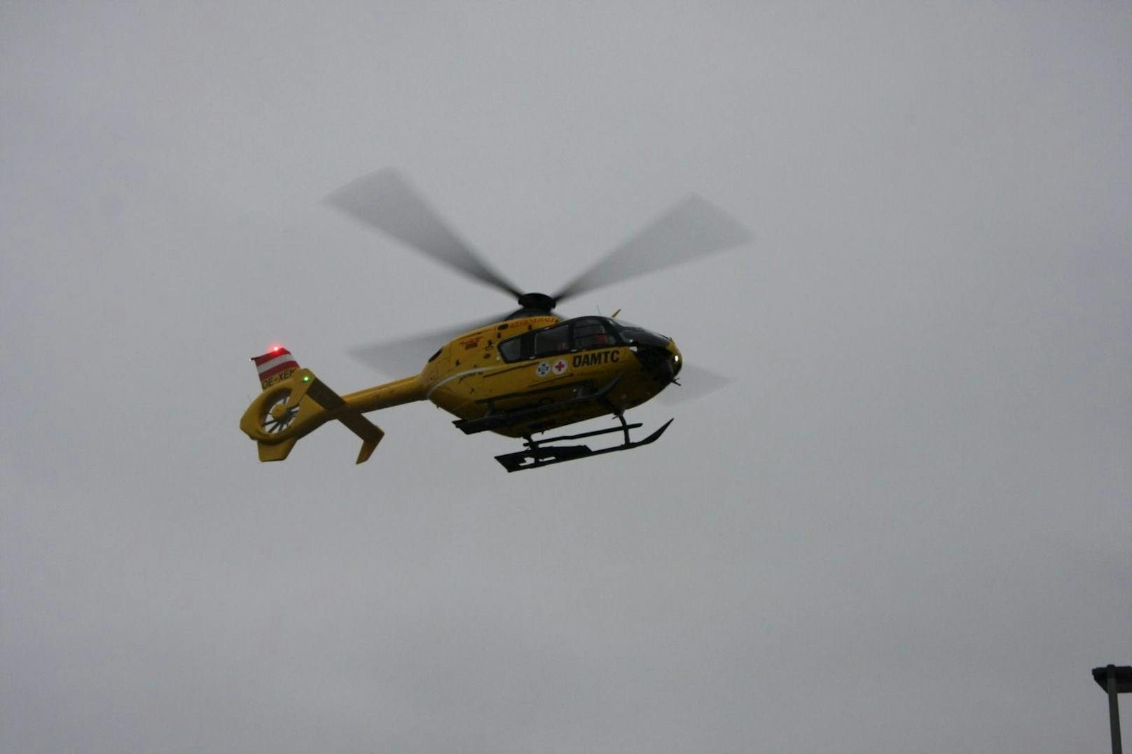 Ein Rettungshelikopter war im Einsatz.