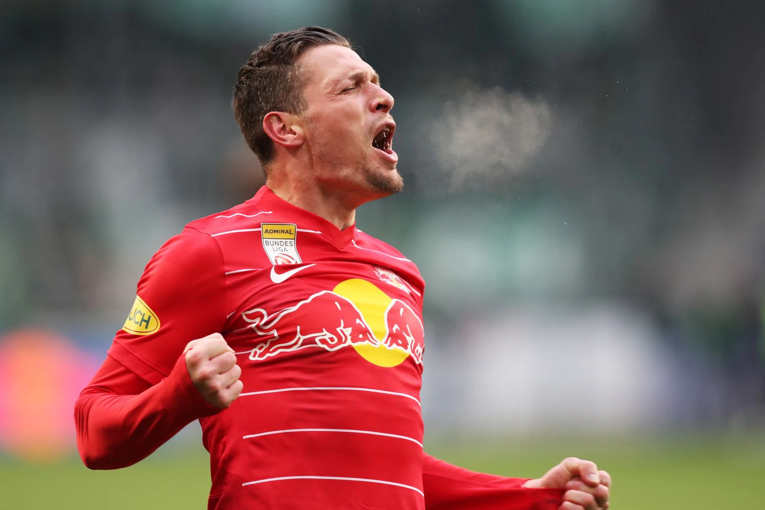 Zlatko Junuzovic schießt Salzburg gegen Rapid zum Sieg.