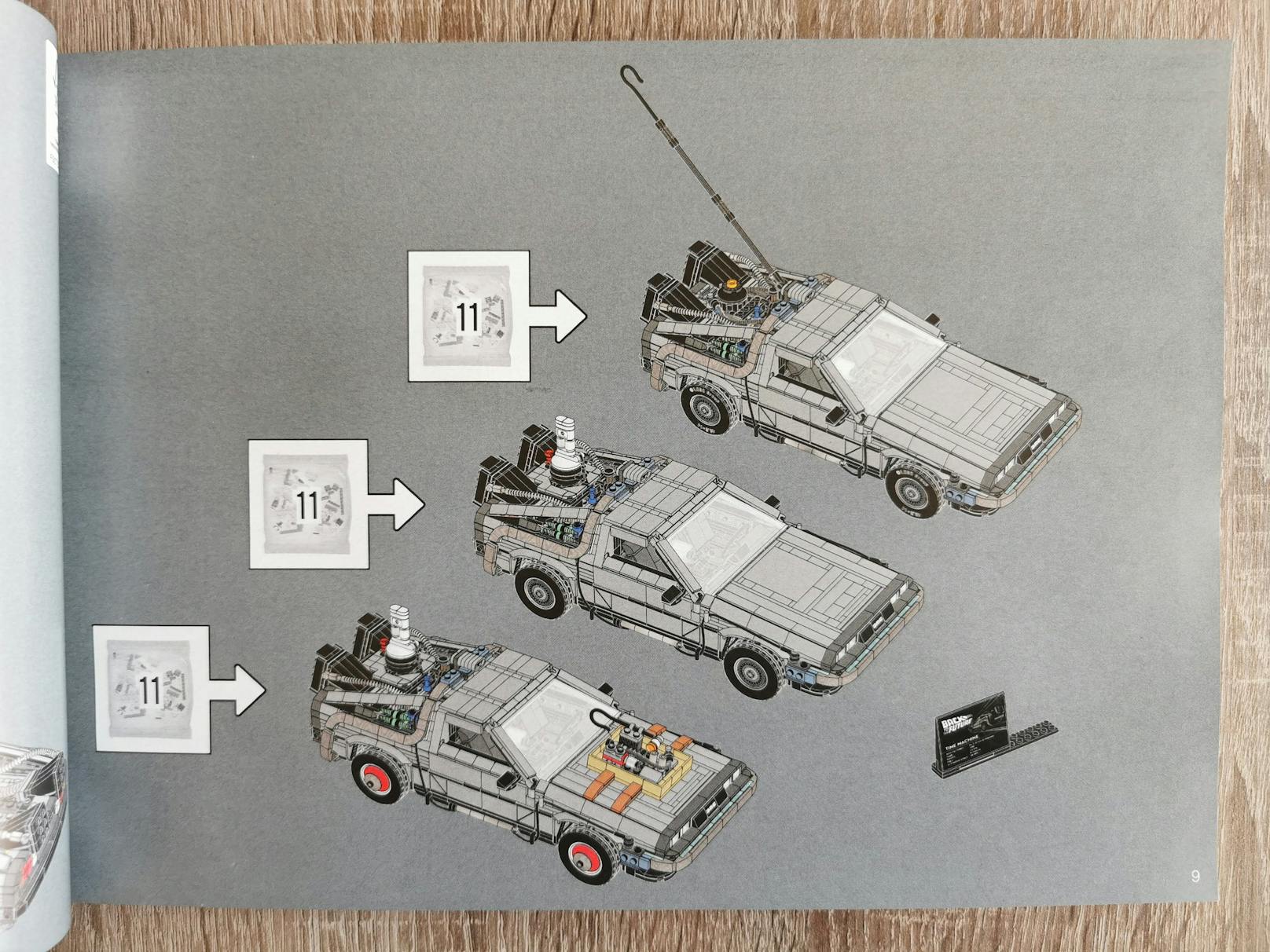 ...bekommt man mit dem neuen LEGO-Set ganze 1.872 Teile, zwei exklusive Minifiguren von Marty McFly und Doc Brown sowie drei verschiedene Bau-Varianten.