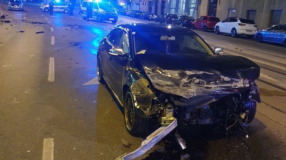 In Wien kam es am Samstag (02.04.2022) zu gleich zwei Verfolgungsfahrten. 