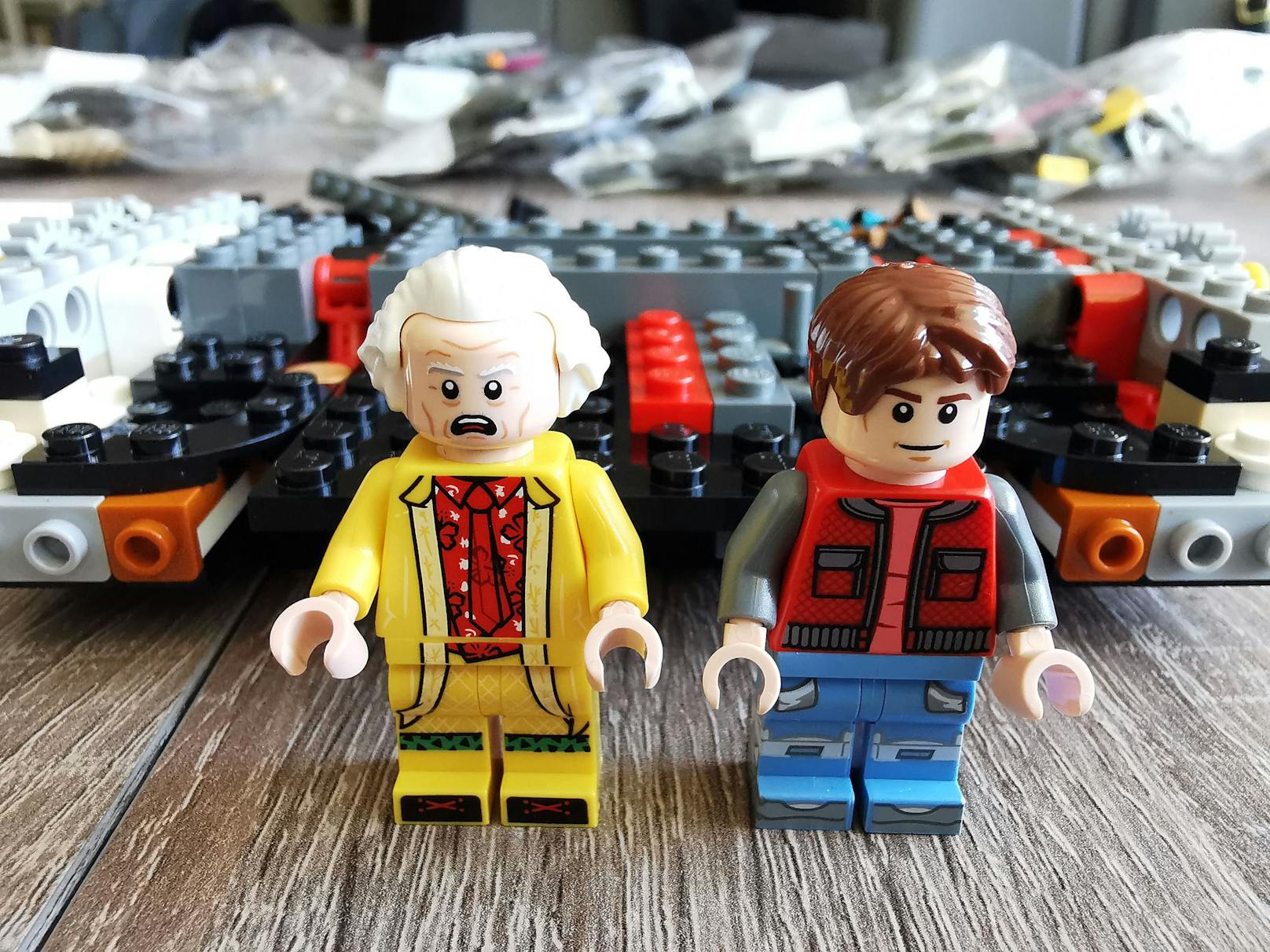 Das neue LEGO-Set bietet zwei exklusive und sehr detailreiche Minifiguren.
