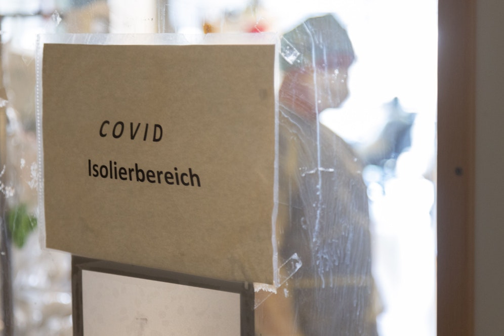 Während in Österreich die Hospitalisierungen aufgrund des Coronavirus wieder zurück gehen, haben die Subvarianten BA.4 und BA.5 in Südafrika Fahrt aufgenommen.