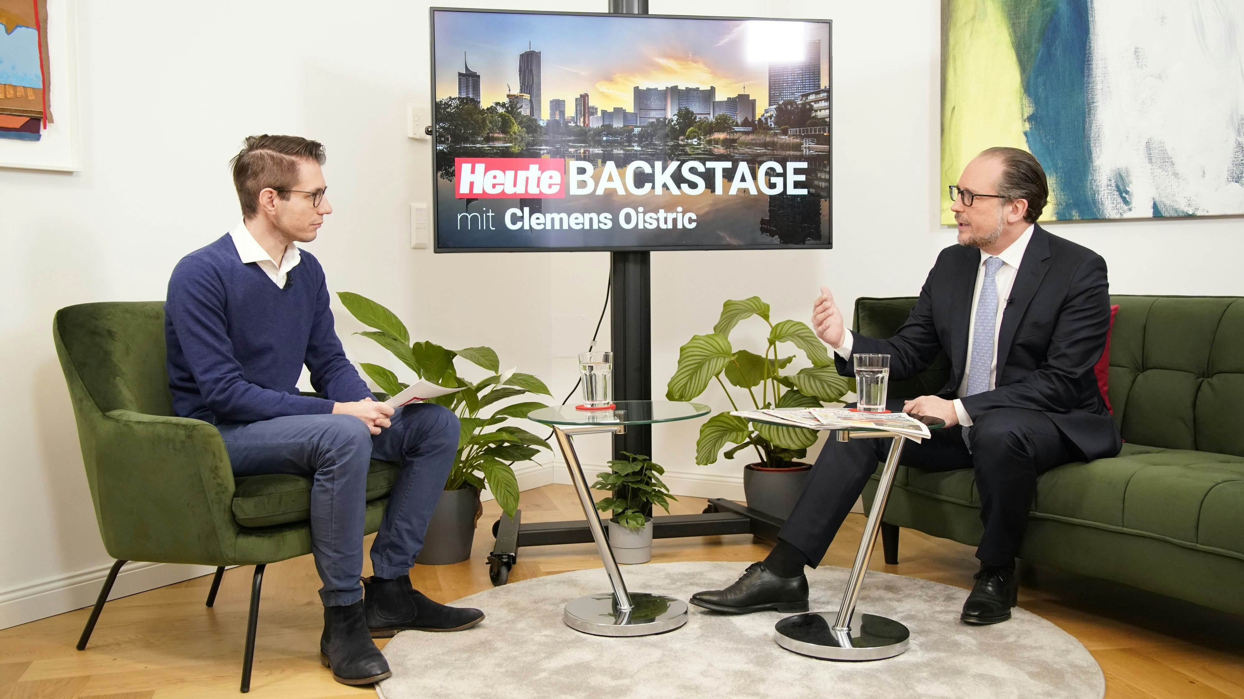 Außenminister Schallenberg im Gespräch mit <em>Heute.at</em>-Chef Clemens Oistric