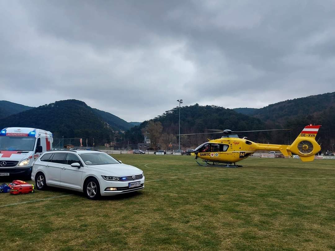 Perfekte Rettungskette: Schiedsrichter konnte reanimiert werden.