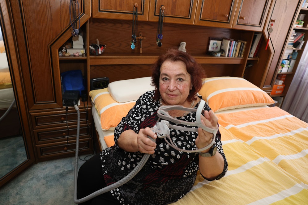 Christine Urban leidet an Schlafapnoe. Mit einer Selbsthilfegruppe hilft sie anderen Betroffenen.