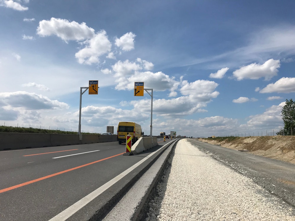 Bauarbeiten waren entlang der A4 im Gange.