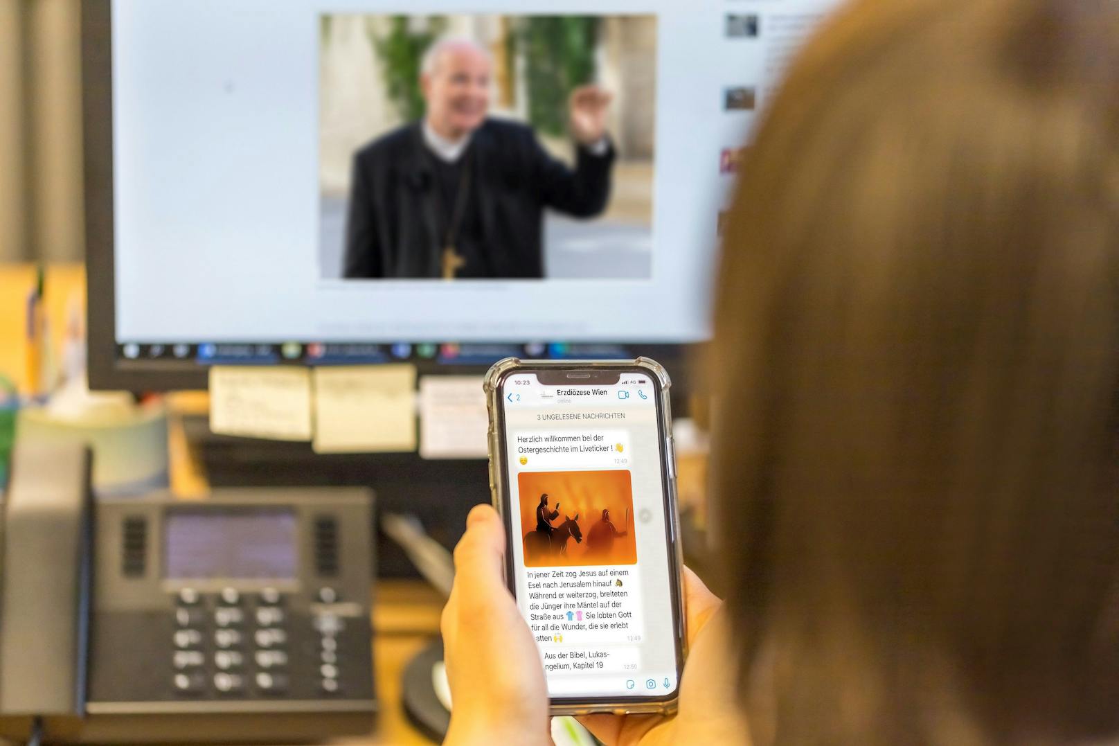 Von Palmsonntag bis Ostermontag erhalten Registrierte täglich die biblische Ostererzählung im Liveticker als Push-Nachricht auf ihr Smartphone.