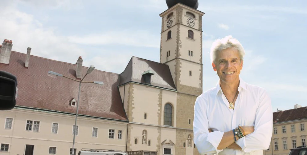 Thomas Brezina und der St. Pöltner Dom.