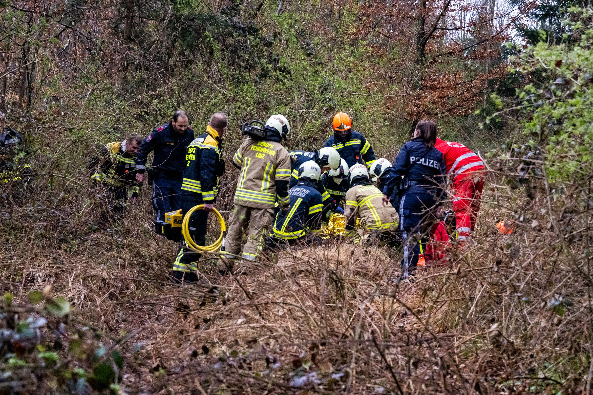 Die 39-jährige Polin wurde von der Feuerwehr befreit. 