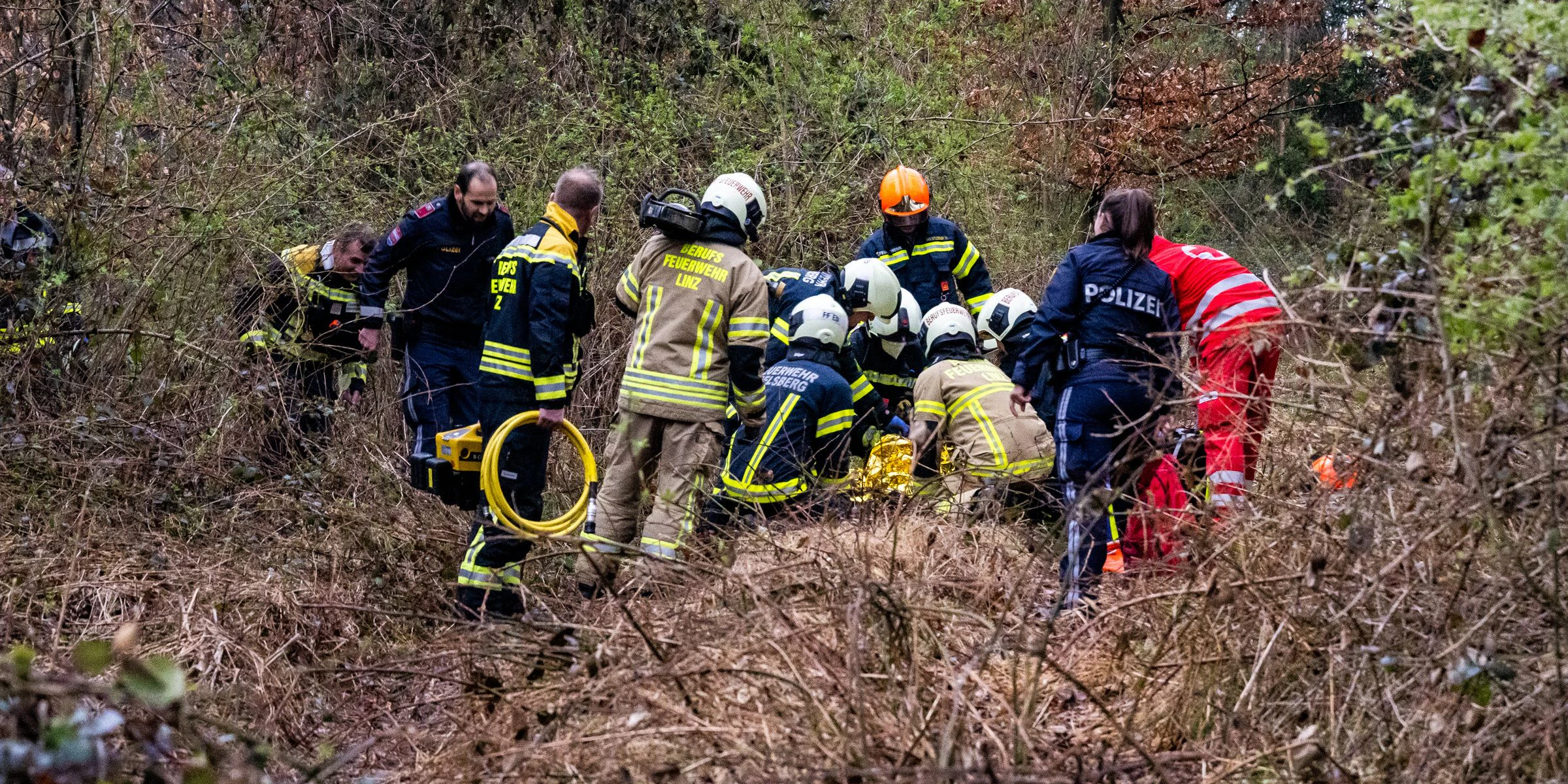 Die 39-jährige Polin wurde von der Feuerwehr befreit. 