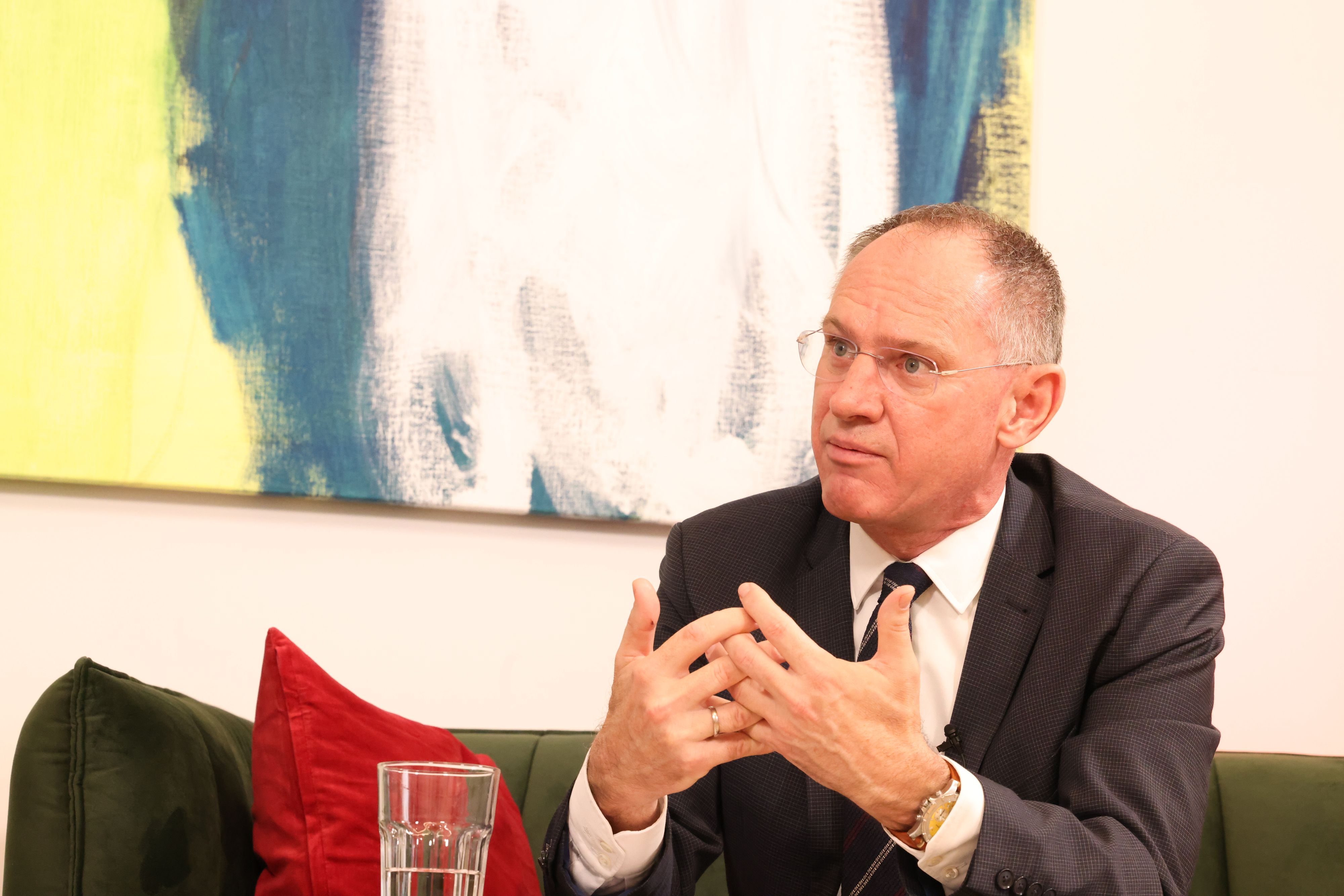 Gerhard Karner zeigt sich erfreut über den Ermittlungserfolg. Archivbild.&nbsp;