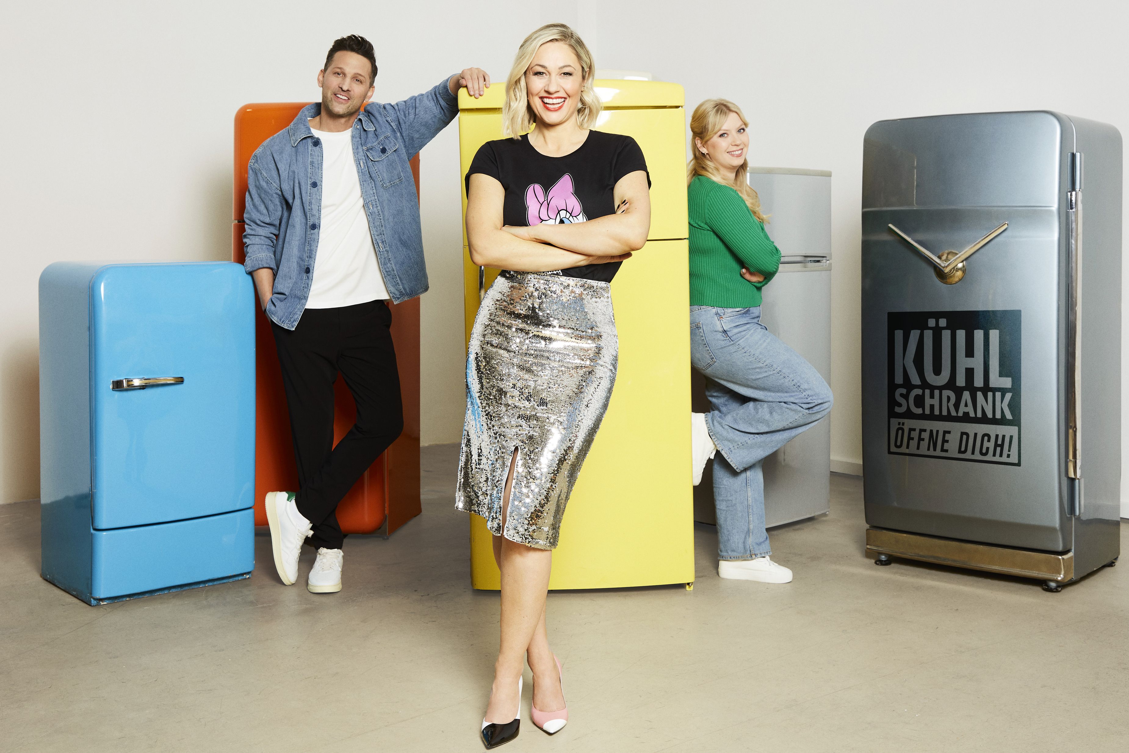 Ruth Moschner (mitte) moderiert, Alex und Hanna kochen.