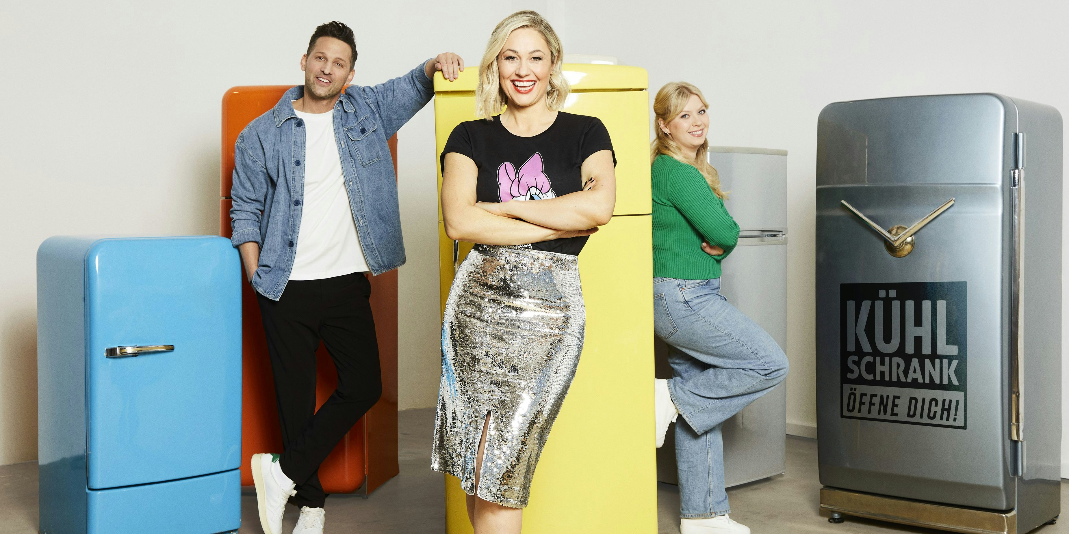 Ruth Moschner (mitte) moderiert, Alex und Hanna kochen.