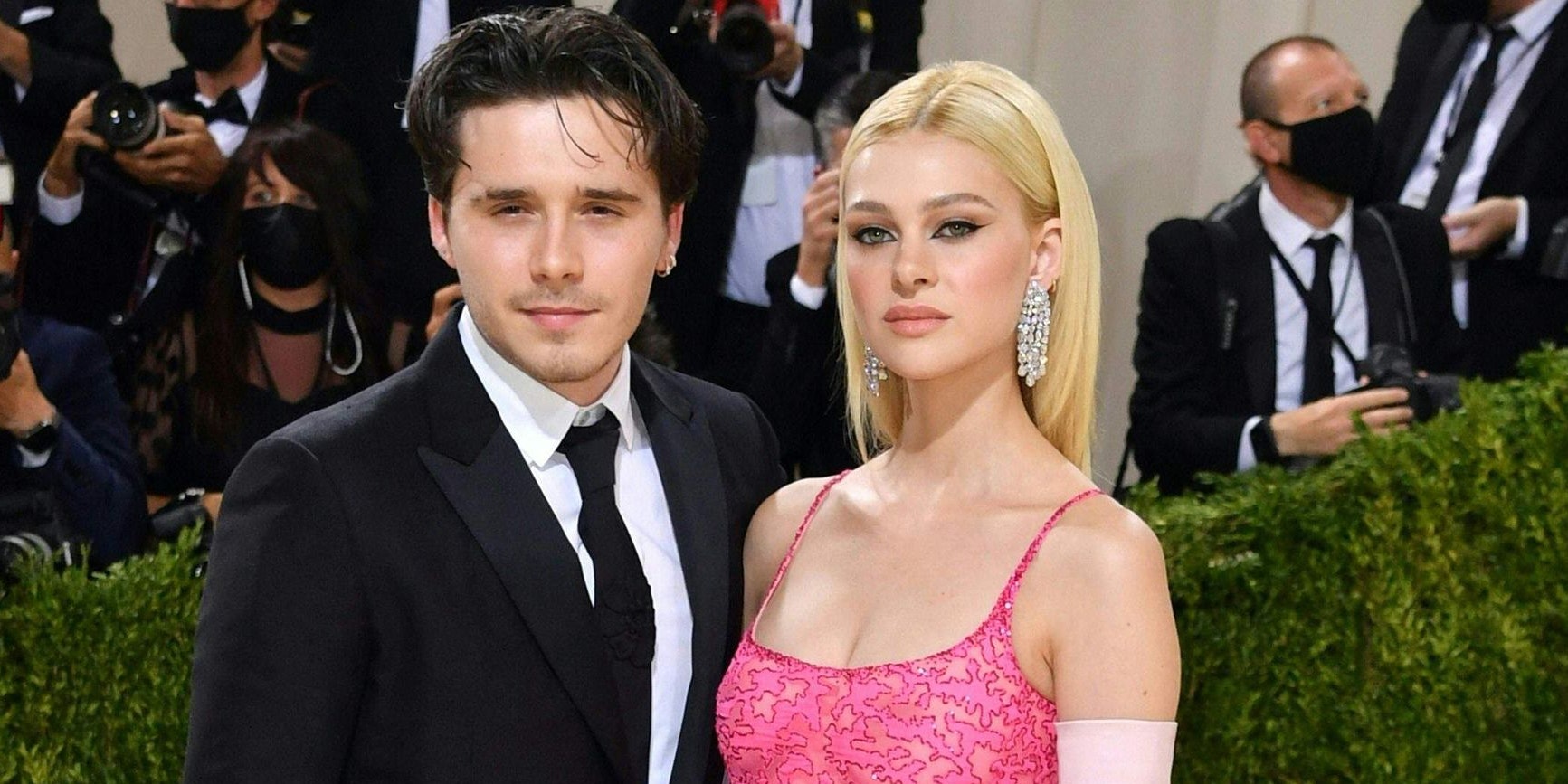 Ihre Hochzeit daheim kostet mehrere Millionen Dollar.