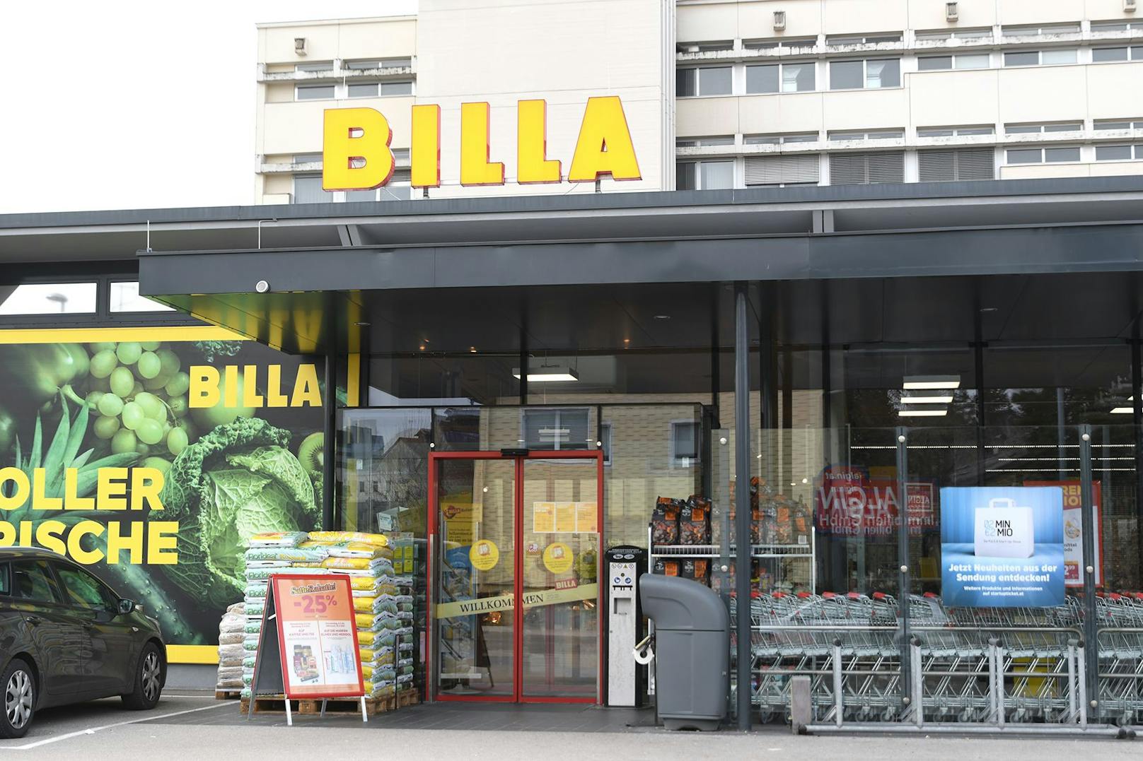 Billa ist eine der Rewe-Ketten, die jetzt die Preise erhöhen werden müssen. (Symbolbild)