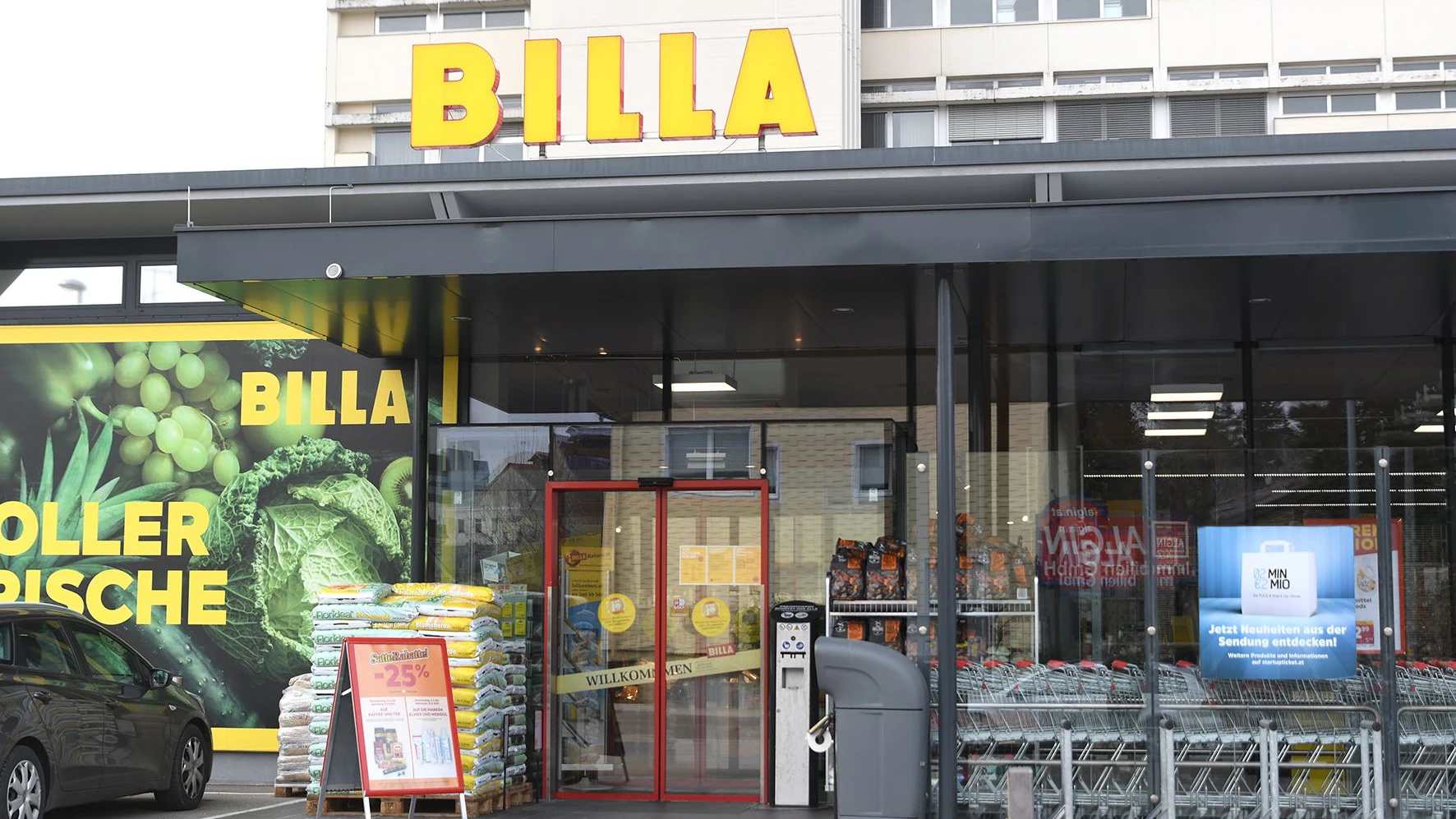 Billa ist eine der Rewe-Ketten, die jetzt die Preise erhöhen werden müssen. (Symbolbild)