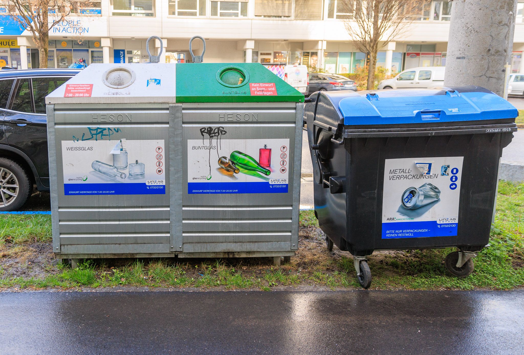 Eine Flasche Buntglas verunreinigt bis zu 500 Kilogramm Weißglas.