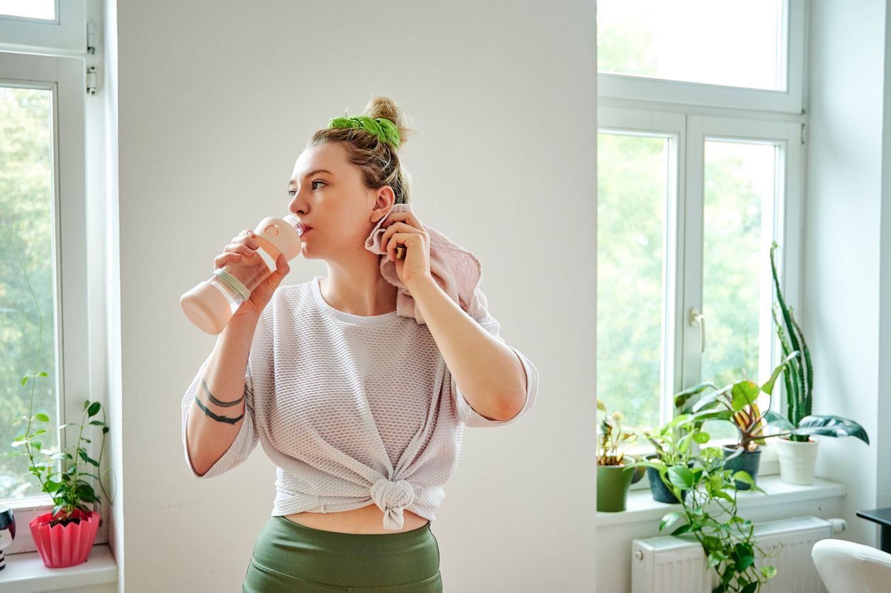 Deine Sweatpants und Oversize-Shirts musst du nicht nur während dem Training oder beim herumlungern auf der Couch anziehen. Im 