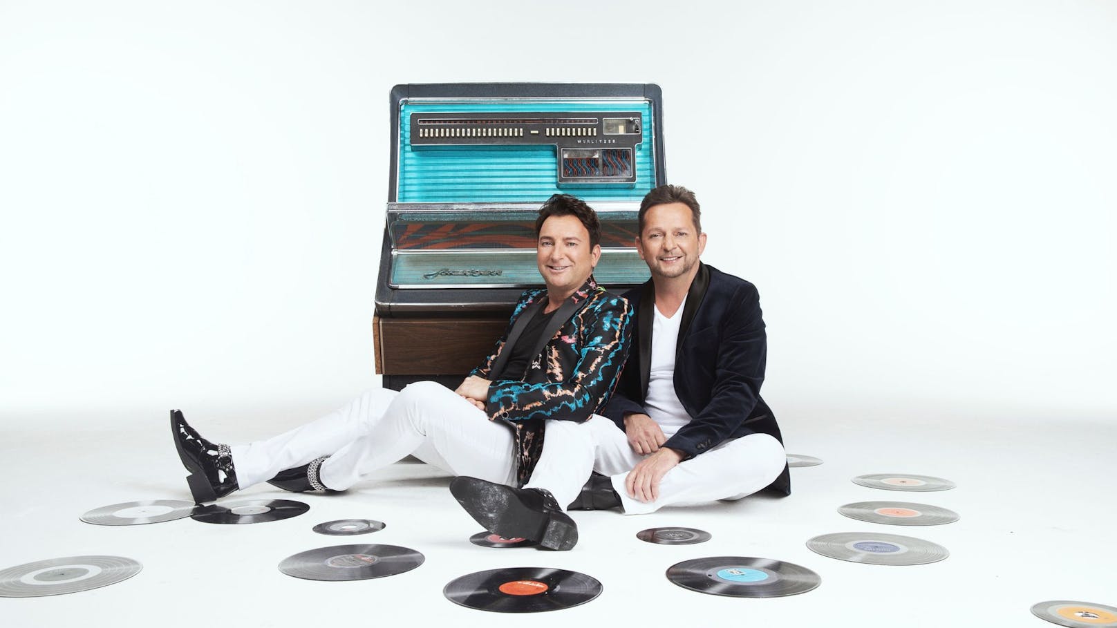 Die Corona-Zeit nutzte das Duo und nahm seine "Lieder unseres Lebens" (2022) auf. Das Album u.a. mit Coversongs von Michael Holm, Thomas Anders oder Brunner und Brunner wurde zur Nummer 1.&nbsp;