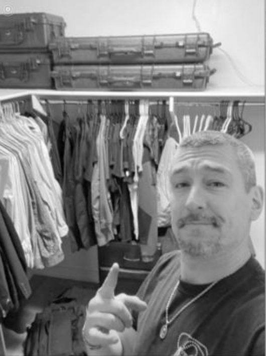 Arian Taherzadeh zeigte sich in Bildern mit Ausrüstung des Geheimdienstes: Der 40-Jährige wurde am 6. April 2022 in Washington D.C. festgenommen.