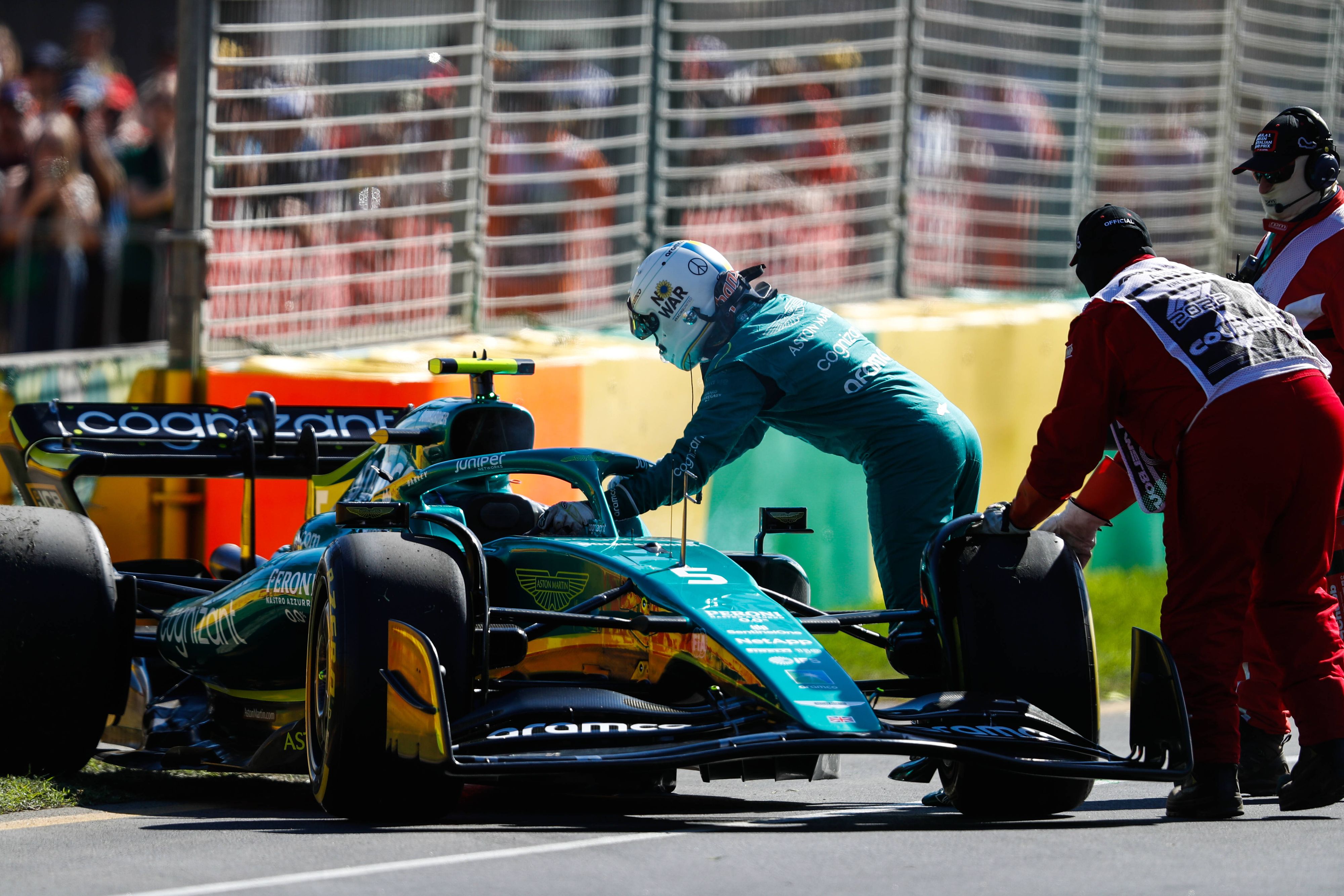 Sebastian Vettel sorgte im ersten Freien Training von Australien für eine Rote Flagge. 
