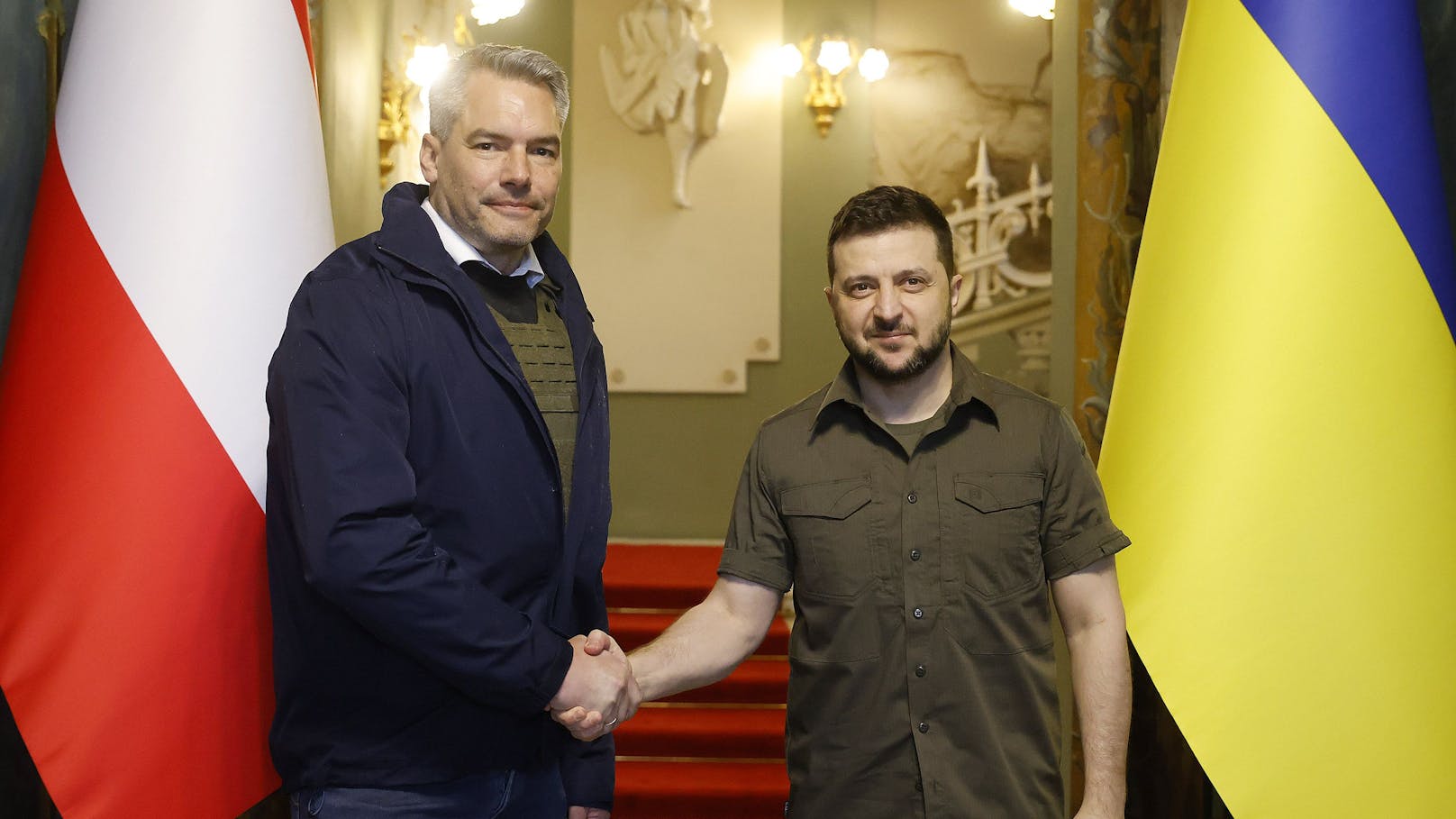 Österreichs Bundeskanzler <strong>Karl Nehammer</strong> traf in Kiew den ukrainischen Staatschef <strong>Wolodimir Selenski</strong>
