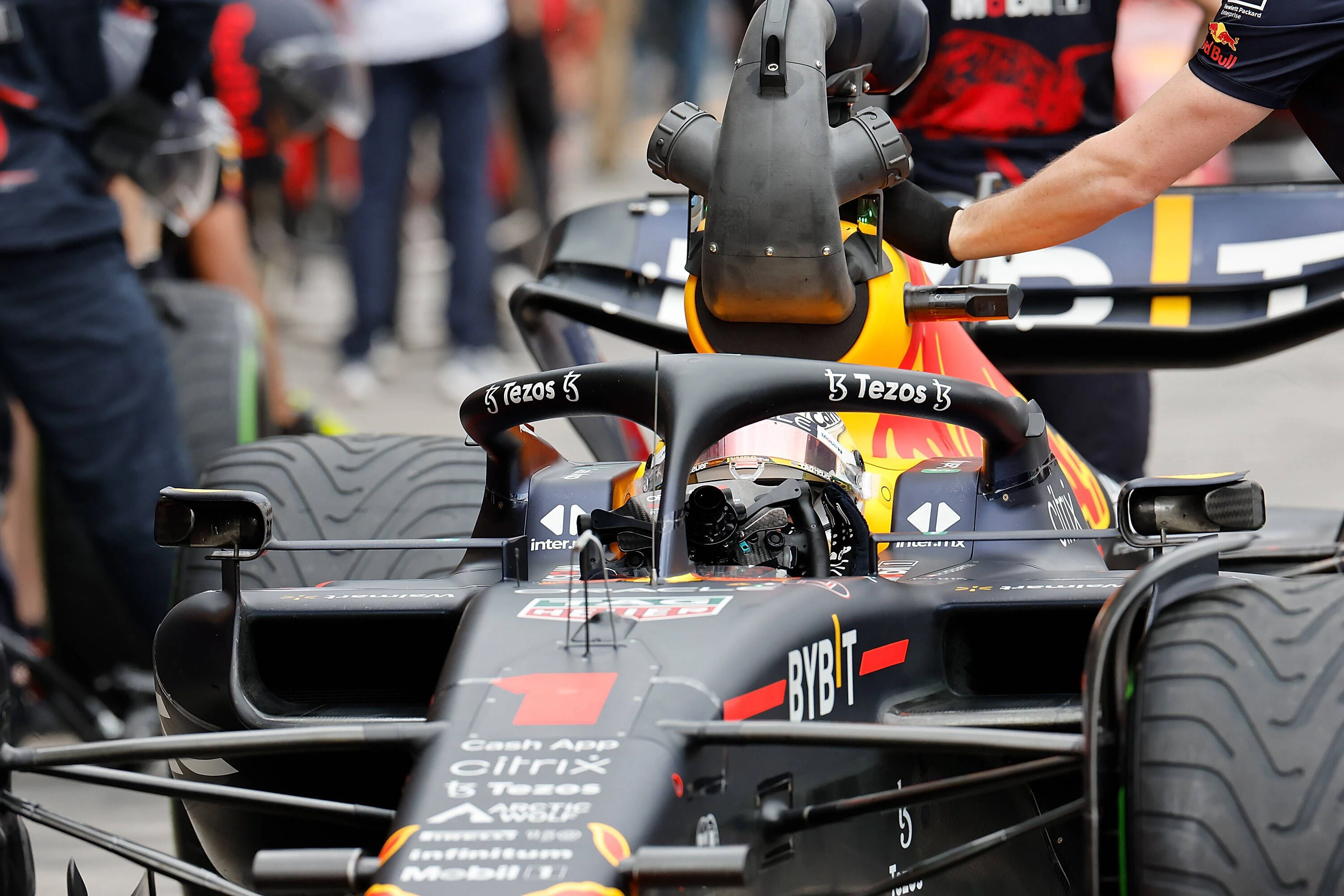 Max Verstappen ist trotz Platz zwei im Qualifying nicht zufrieden. 