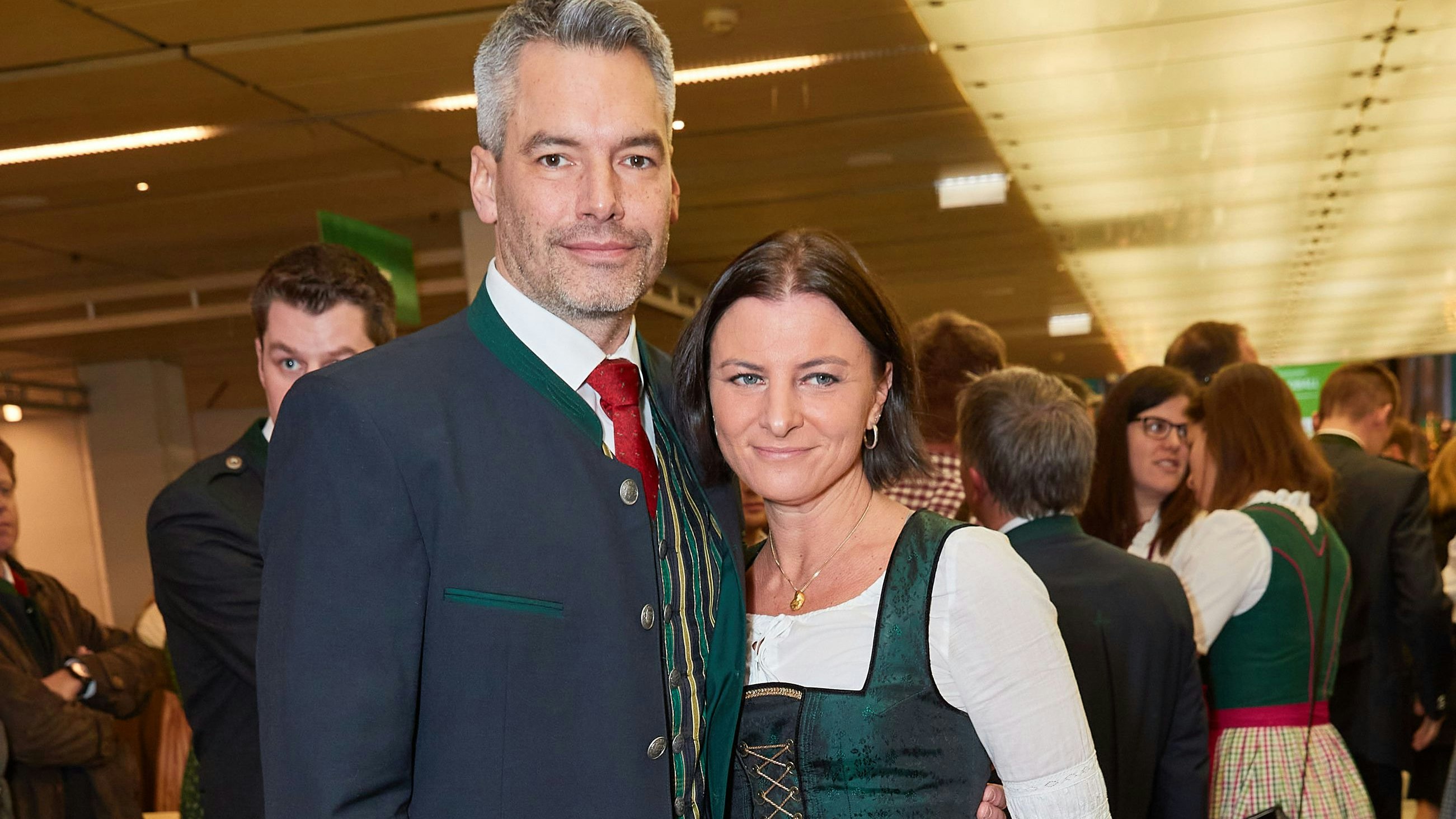 Download von www.picturedesk.com am 09.04.2022 (11:13).  Copyright: Starpix/ Alexander TUMA, 11.01.2020 Wien, Karl NEHAMMER und Frau Katharina, NÖ - Niederösterreichischer Bauernbundball im Austria Center Wien - 20200111_PD13647 - Rechteinfo: Rights Managed (RM)