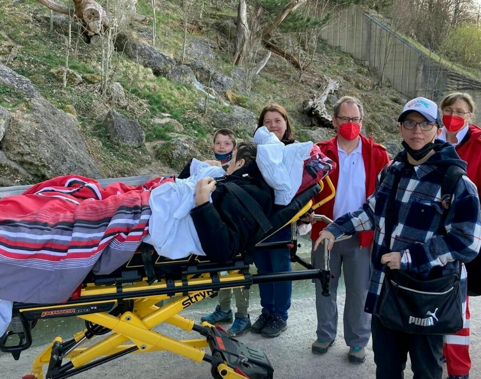 Das Rote Kreuz Salzburg erfüllte mit seinem Hospizmobil dem schwer kranken Erich einen Herzenswunsch.