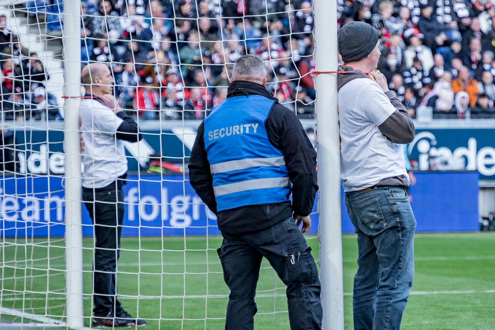 Das Match musste für rund vier Minuten unterbrochen werden.