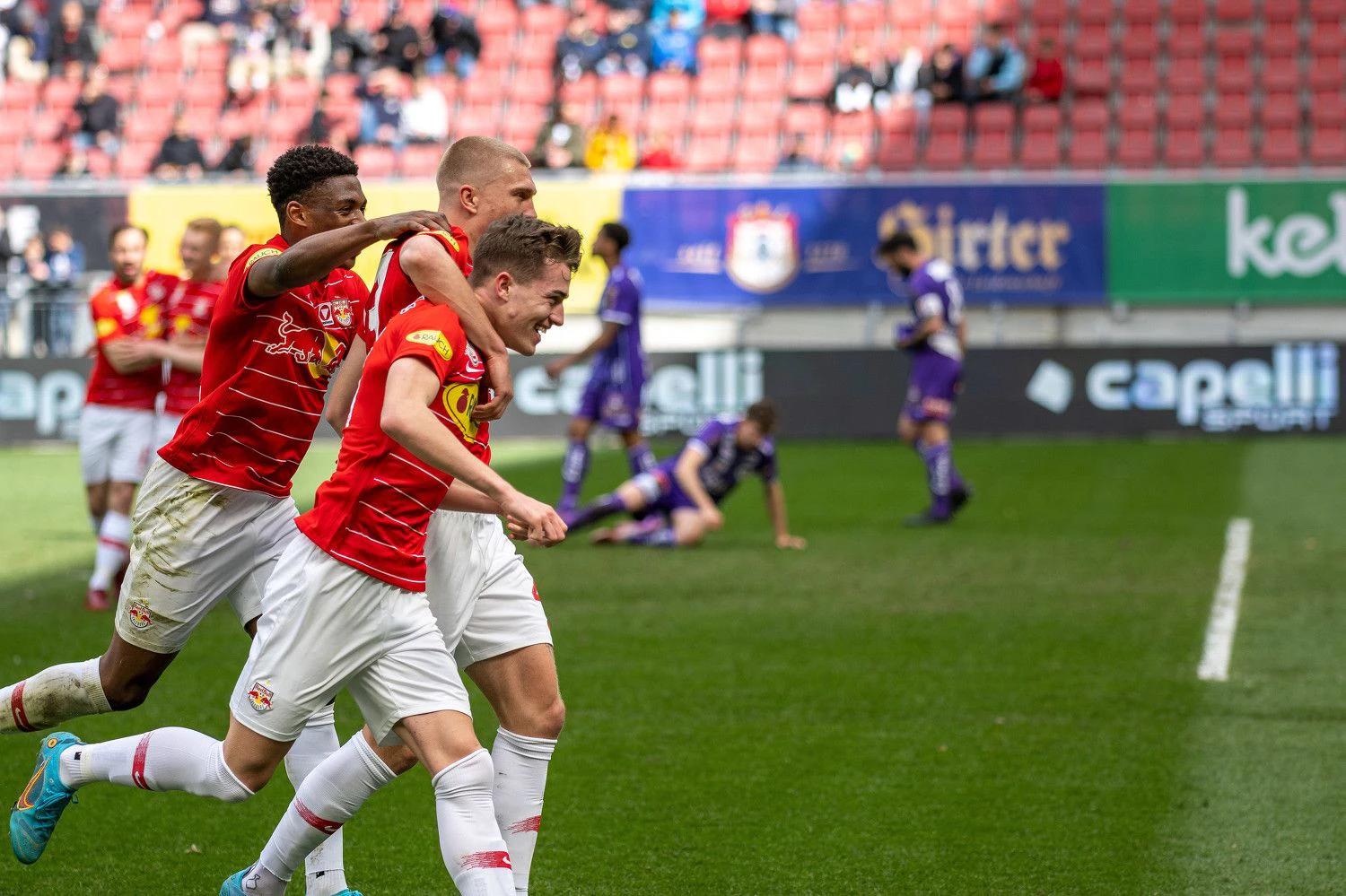 Salzburg fegt Klagenfurt vom Platz.