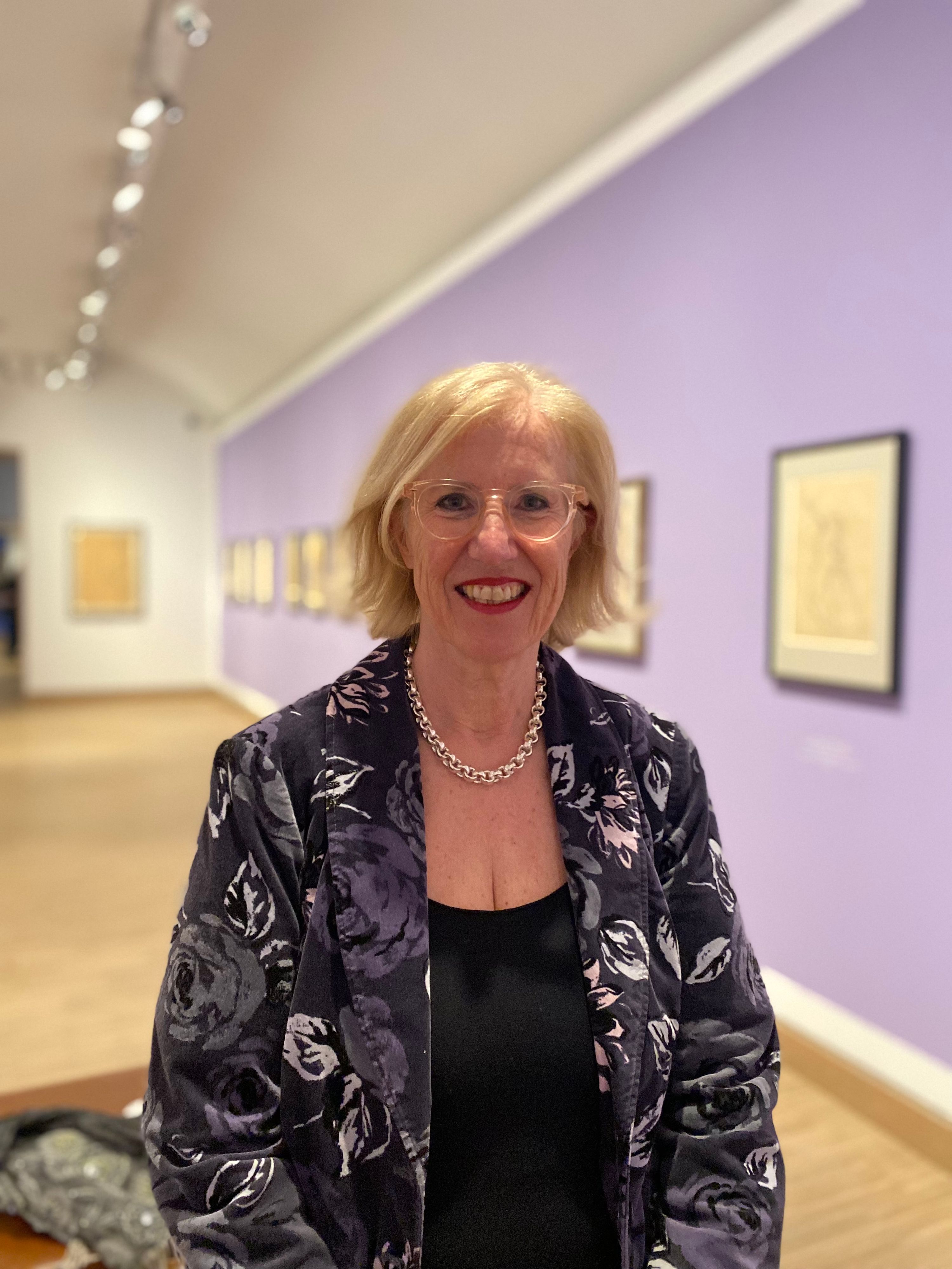 Kuratorin Dutz in der Albertina Modern.