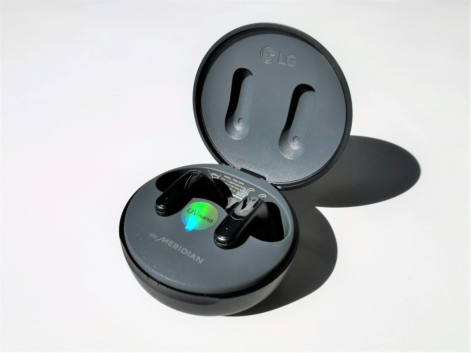 LG Tone Free DFP9 im Test: Kopfhörer mit Kabelsensation