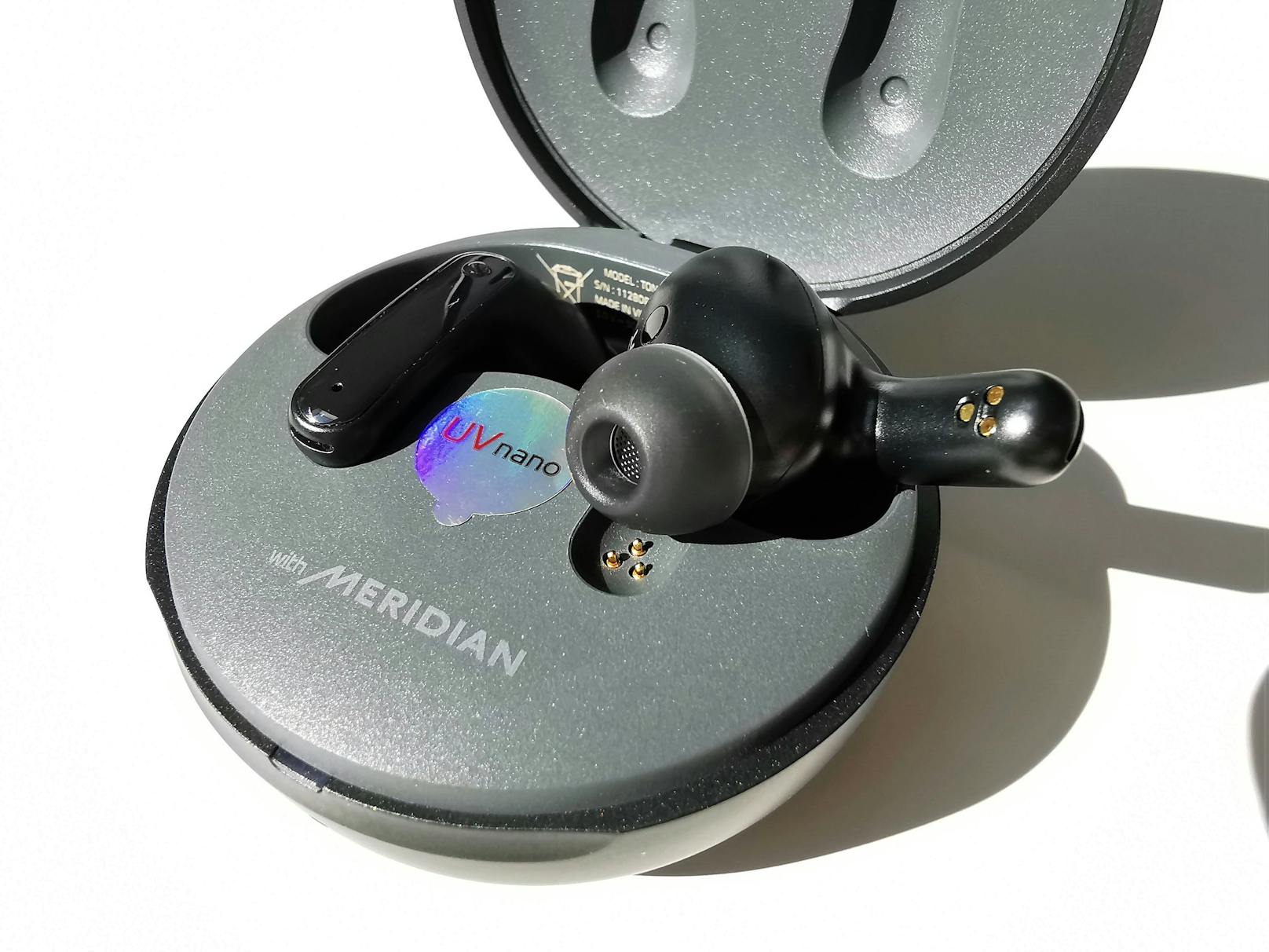 LG Tone Free DFP9 im Test: Kopfhörer mit Kabelsensation