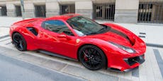 31-Jähriger protzt mit Miet-Ferrari und bereut es sofort