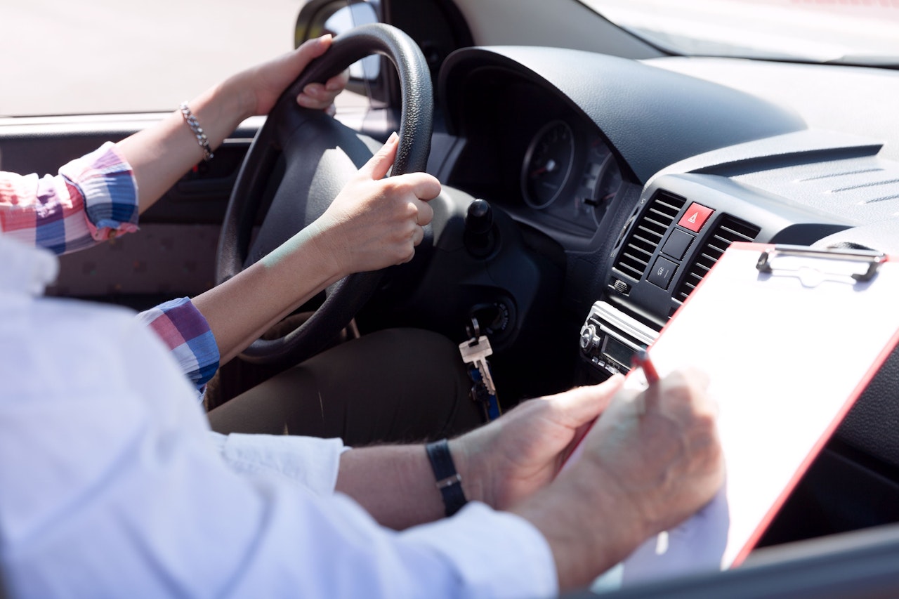 Heute.at - Fahrlehrer (52) soll bis zu 40 Frauen belästigt haben