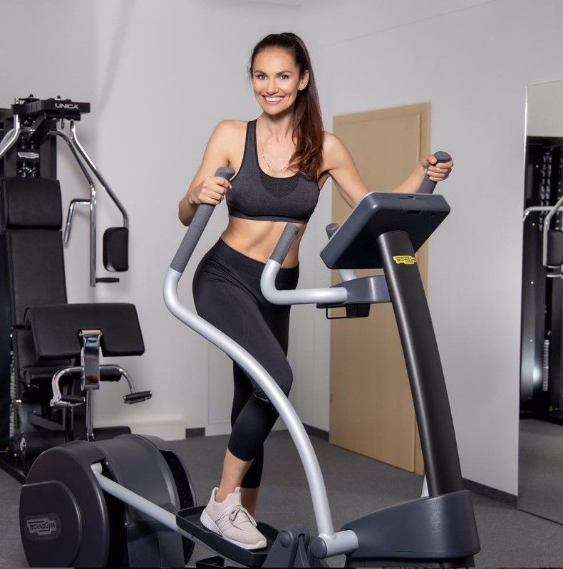 Model Tanja Duhovich trainiert für 21,0975 km.