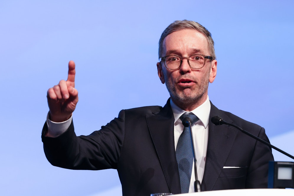 Herbert Kickl tobt über den Ukraine-Krieg, Teuerungen und Corona.&nbsp;