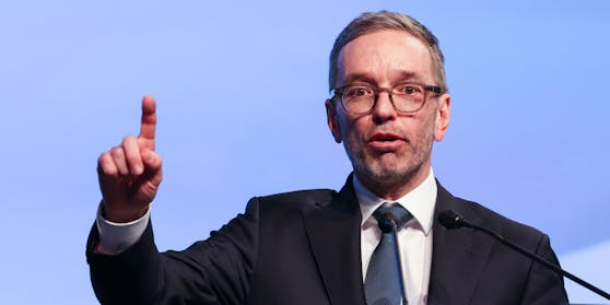 Die FPÖ will das Volk fragen, ob die Russland-Sanktionen abgeschafft werden sollen.