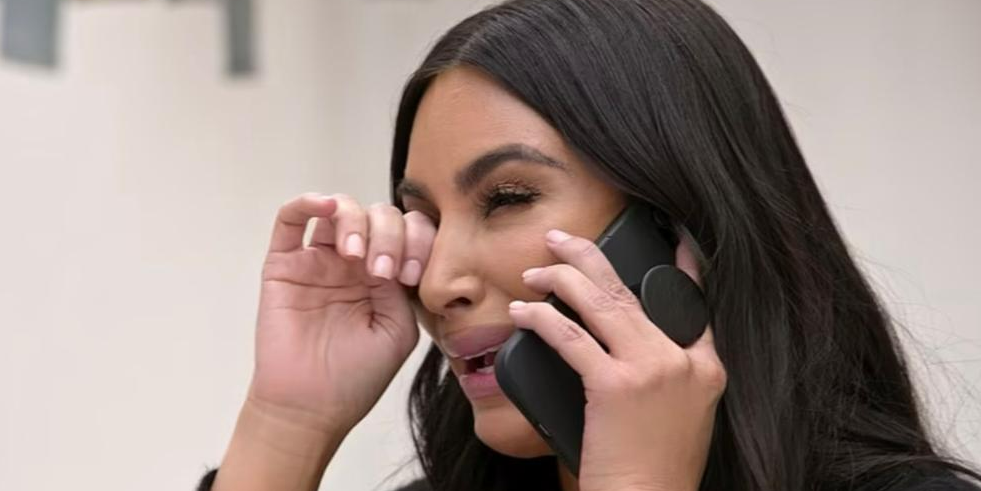 Kim verliert komplett ihre Fassung.