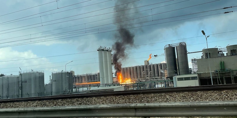 Mehrere <em>"Heute"</em>-Leser sichteten die Flammen am Gelände der Raffinerie.