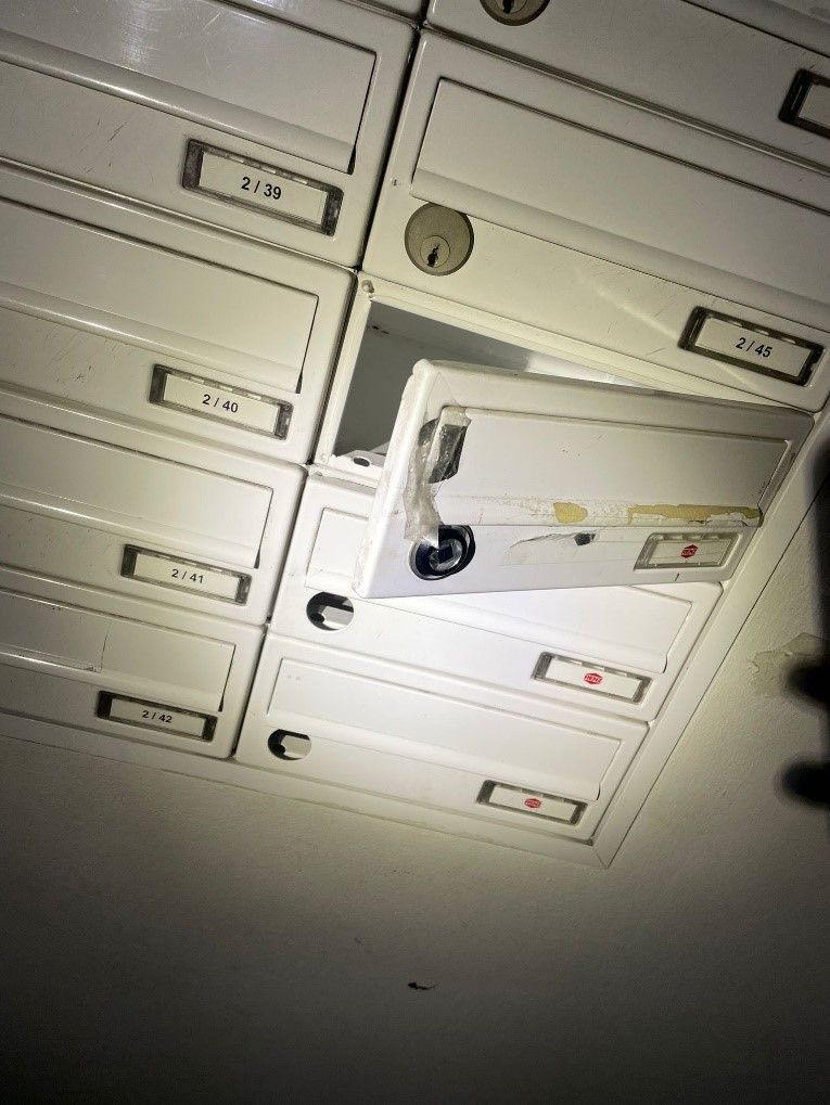 Der Verdächtige soll mehrere Postkästen aufgebrochen haben.