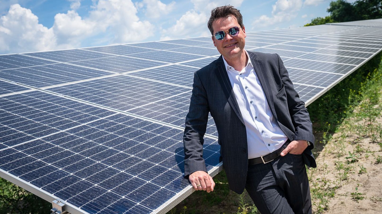 Klimastadtrat Jürgen Czernohorsky (SPÖ) stellt die neue Photovoltaik-Förderung vor.