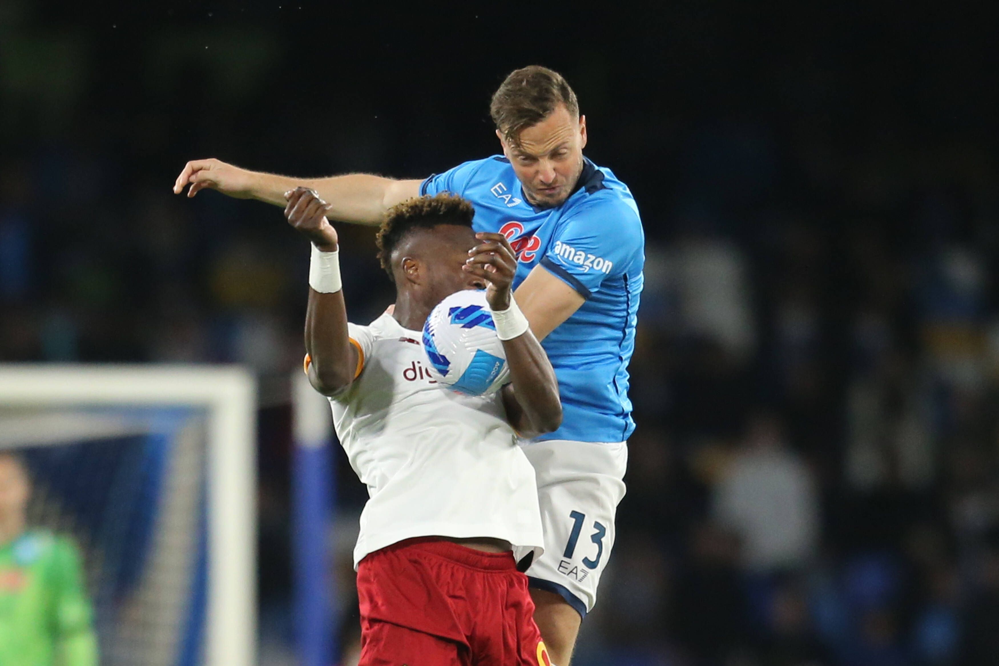 Napoli patzt gegen Roma