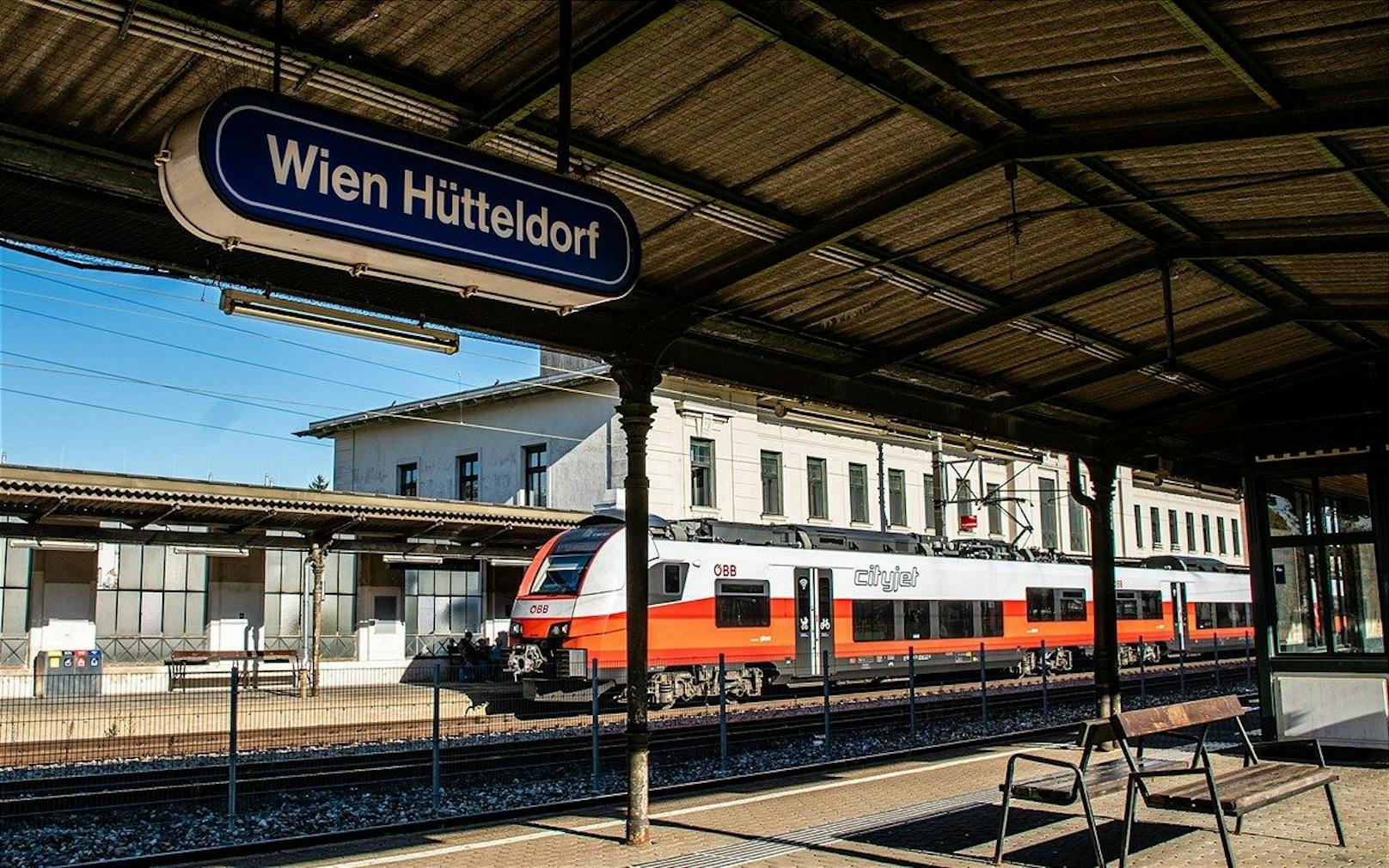 Wegen Gleisbauarbeiten fällt die S45 zwischen Hütteldorf und Penzing aus.
